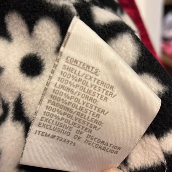 Adorable London Fog rain jacket - Picture 7 of 9